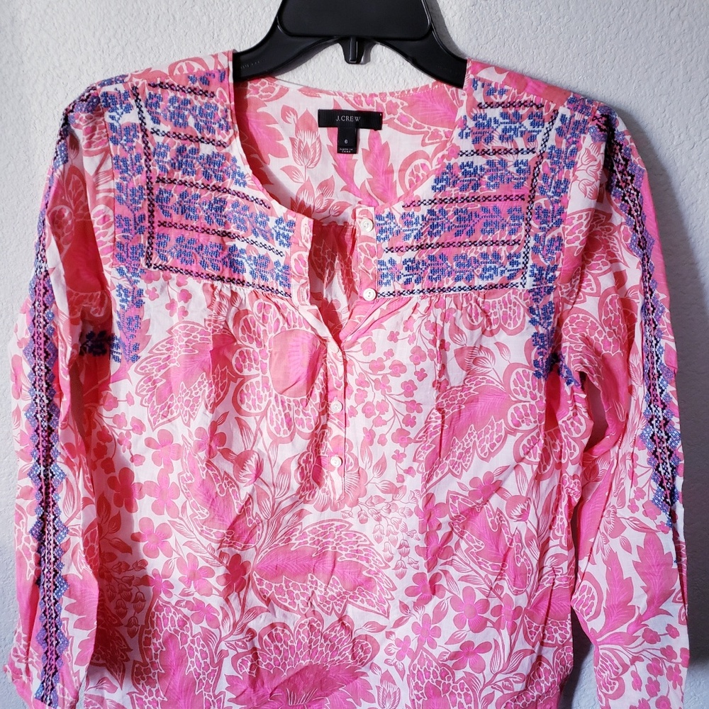 J Crew Embroidered top size 6 small Coral and blue